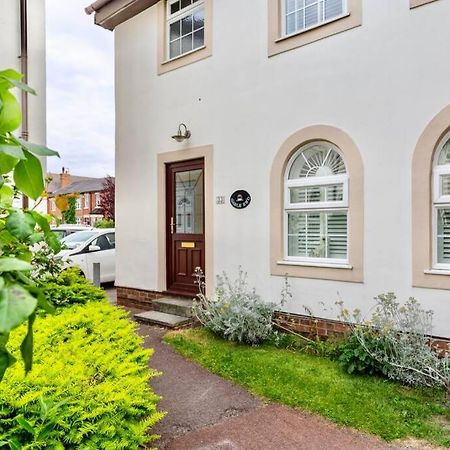 ليثام سانت أنيه A Cheerful Three Bedroom House In Leafy Lytham المظهر الخارجي الصورة