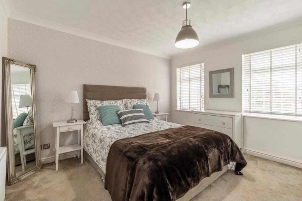 ليثام سانت أنيه A Cheerful Three Bedroom House In Leafy Lytham المظهر الخارجي الصورة